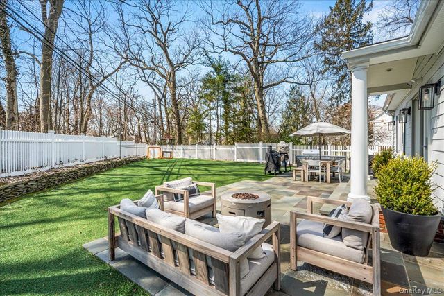 350 Dogwood Lane, Manhasset, NY 11030
