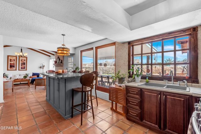 11268 Warbonnet Drive, El Paso, TX 79936