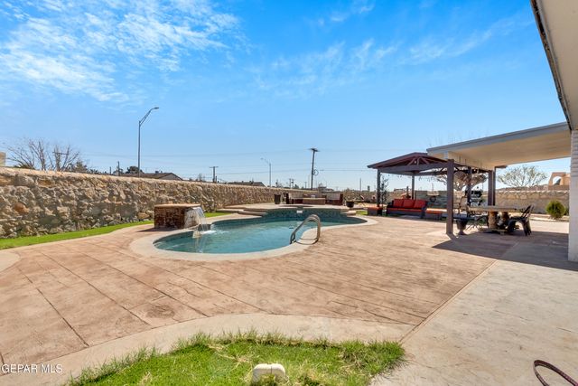 11268 Warbonnet Drive, El Paso, TX 79936