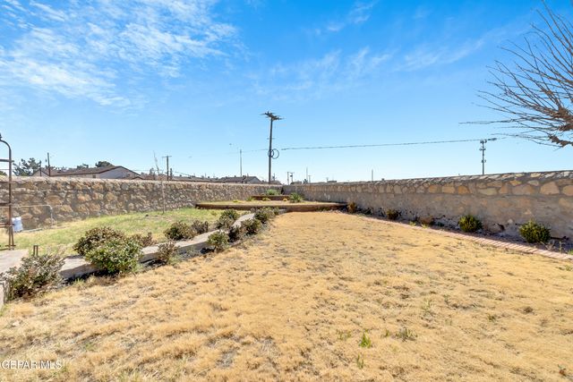 11268 Warbonnet Drive, El Paso, TX 79936