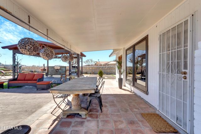 11268 Warbonnet Drive, El Paso, TX 79936