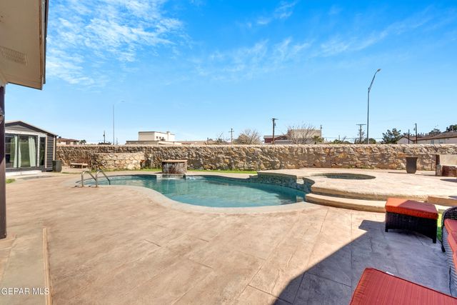 11268 Warbonnet Drive, El Paso, TX 79936