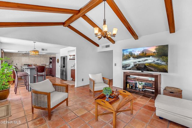 11268 Warbonnet Drive, El Paso, TX 79936