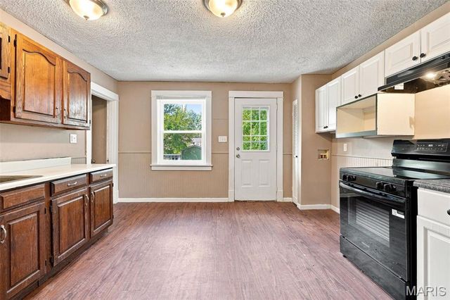 7809 elton, St Louis, MO 63123
