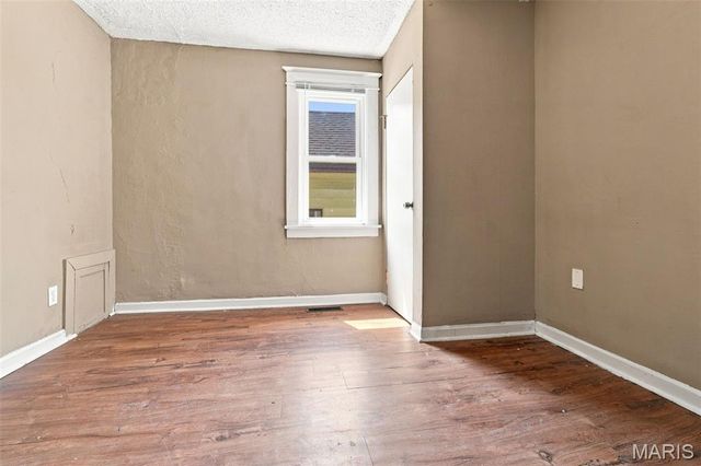 7809 elton, St Louis, MO 63123