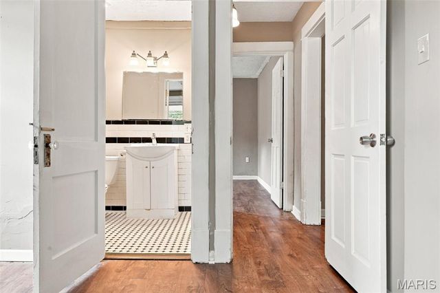 7809 elton, St Louis, MO 63123