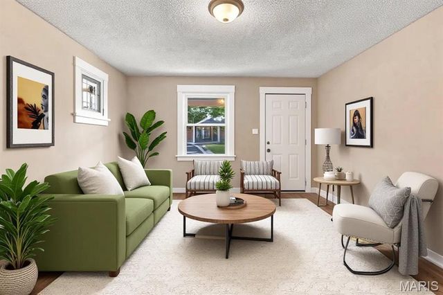 7809 elton, St Louis, MO 63123