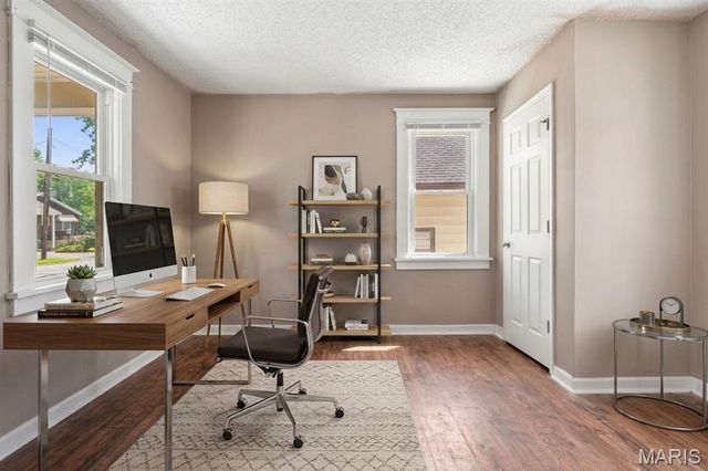 7809 elton, St Louis, MO 63123