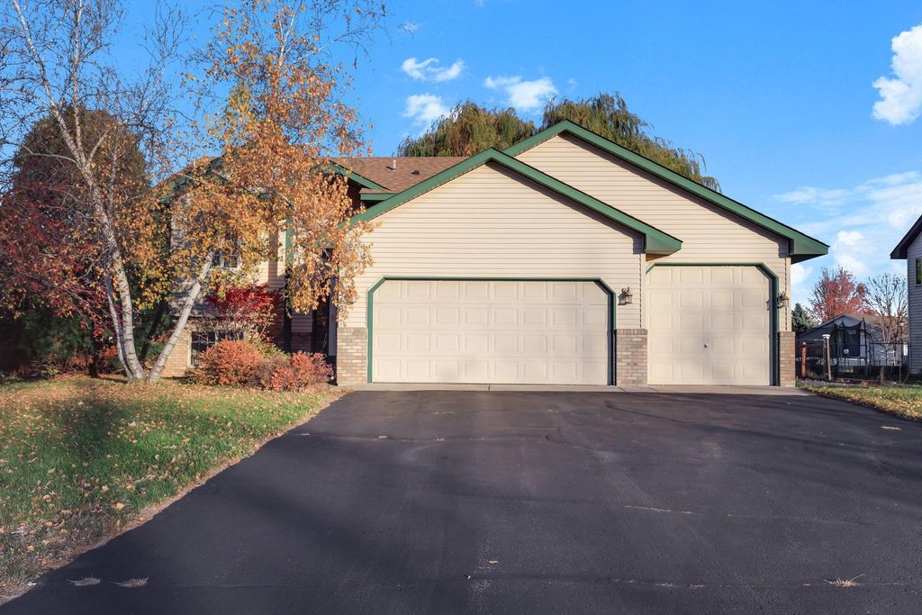 8346 Park Avenue NE, Otsego, MN 55330