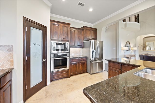 216 Equestrian Road, Hickory Creek, TX 75065