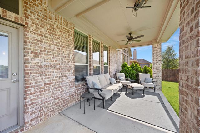 216 Equestrian Road, Hickory Creek, TX 75065