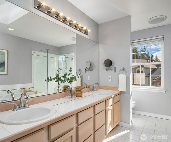 8608 196th Street SW, Edmonds, WA 98026