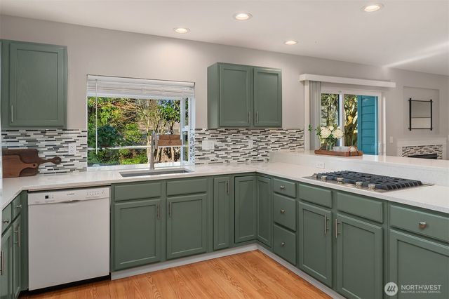 8608 196th Street SW, Edmonds, WA 98026