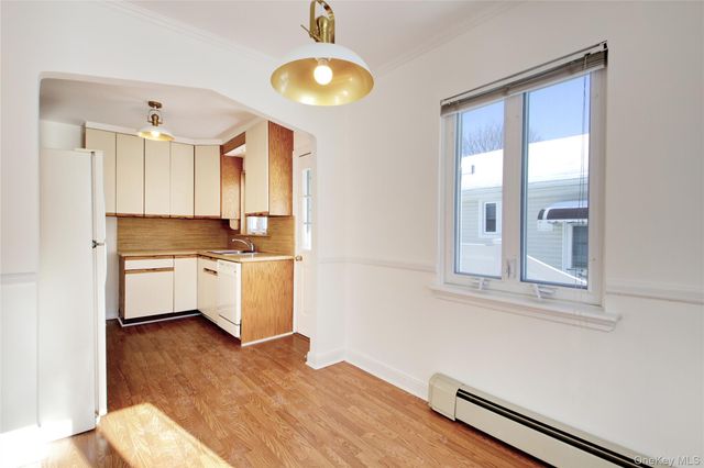 814 Benris Avenue, Franklin Square, NY 11010