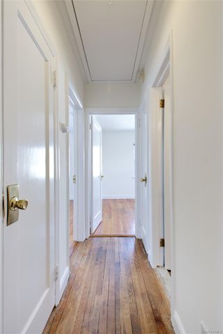 814 Benris Avenue, Franklin Square, NY 11010