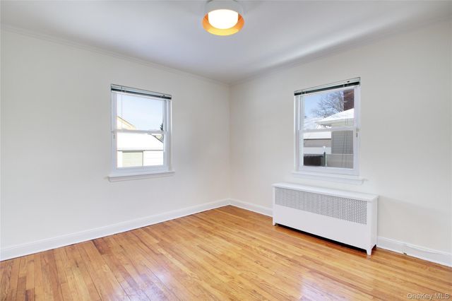 814 Benris Avenue, Franklin Square, NY 11010