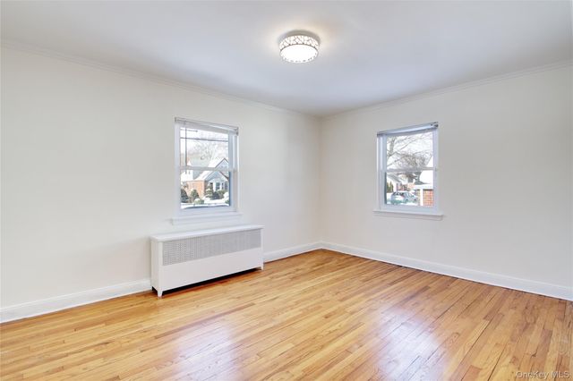 814 Benris Avenue, Franklin Square, NY 11010