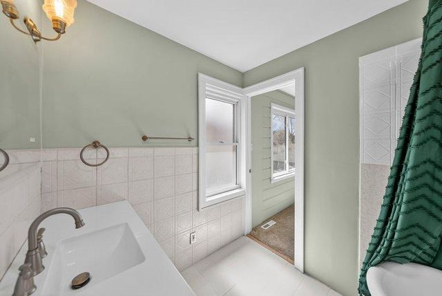 3719 Logan Avenue N, Minneapolis, MN 55412