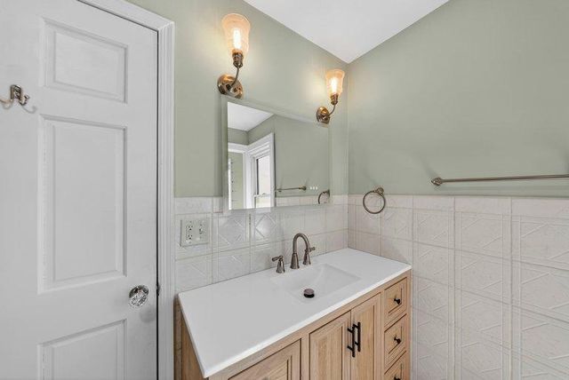 3719 Logan Avenue N, Minneapolis, MN 55412