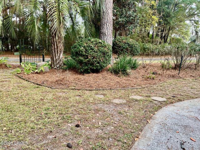 16 Riverview Drive, Beaufort, SC 29907