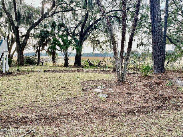 16 Riverview Drive, Beaufort, SC 29907