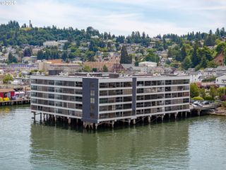 1 3RD St 209, Astoria, OR 97103