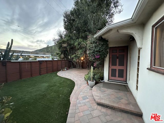 4001 Chevy Chase Drive, Los Angeles, CA 90039