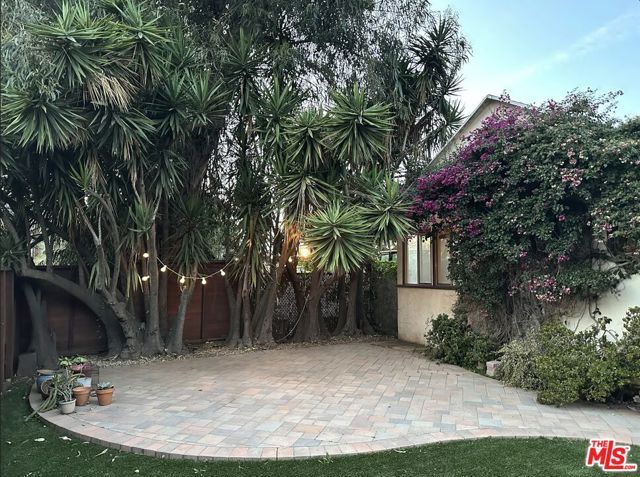 4001 Chevy Chase Drive, Los Angeles, CA 90039