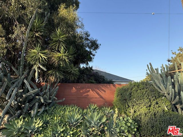 4001 Chevy Chase Drive, Los Angeles, CA 90039