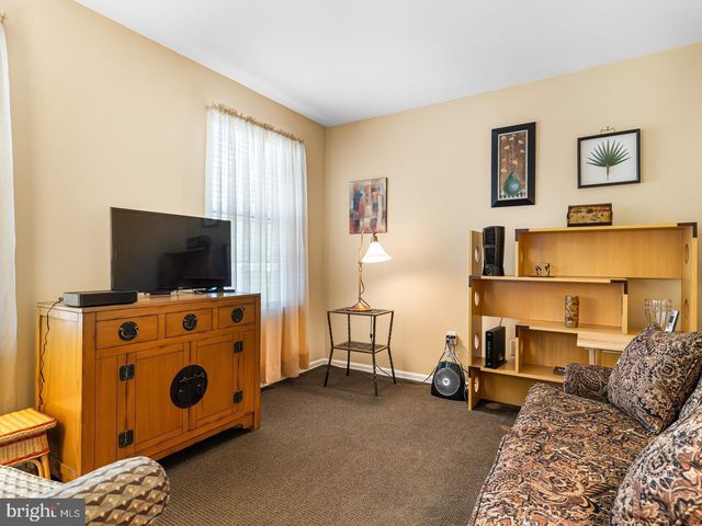 183 BASSWOOD CT, Warrington, PA 18976