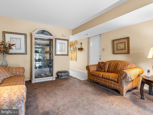 183 BASSWOOD CT, Warrington, PA 18976