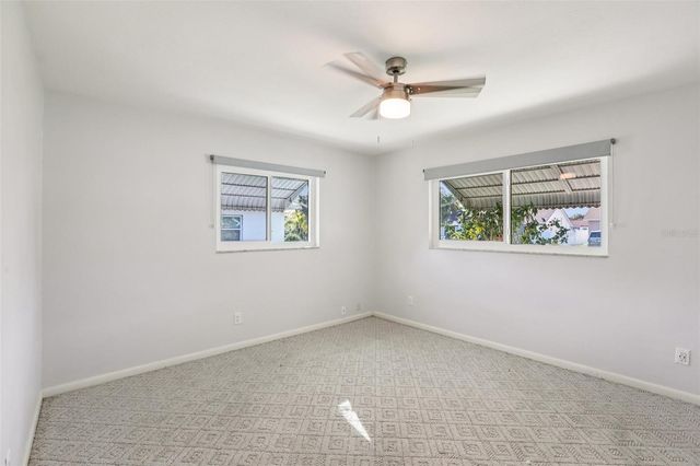 10569 LAKE VISTA DRIVE, Seminole, FL 33772