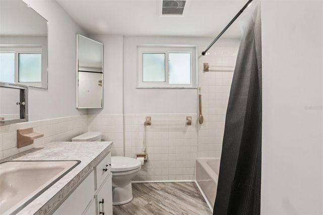 10569 LAKE VISTA DRIVE, Seminole, FL 33772