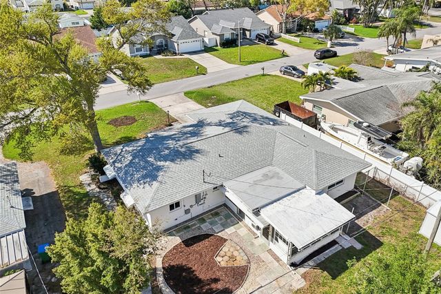 10569 LAKE VISTA DRIVE, Seminole, FL 33772