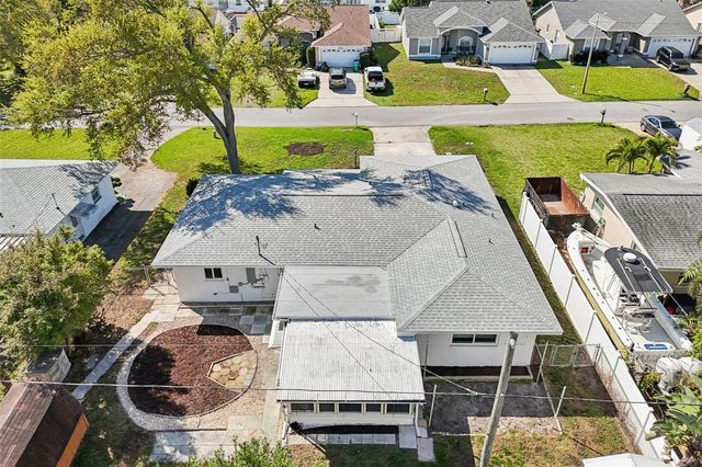 10569 LAKE VISTA DRIVE, Seminole, FL 33772