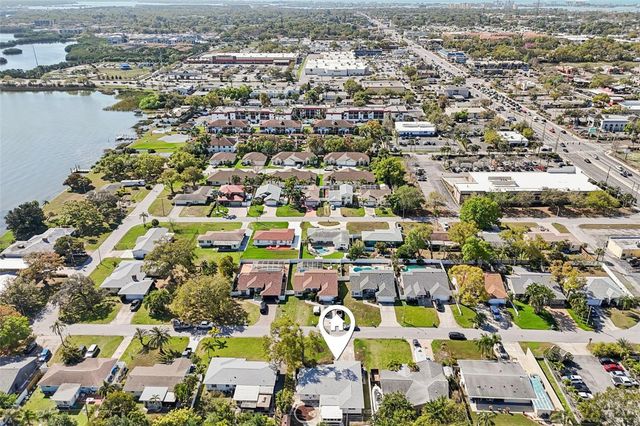 10569 LAKE VISTA DRIVE, Seminole, FL 33772