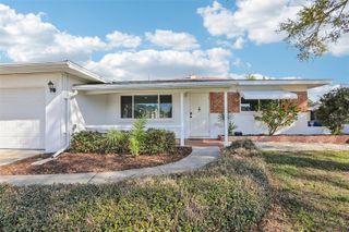 10569 LAKE VISTA DRIVE, Seminole, FL 33772