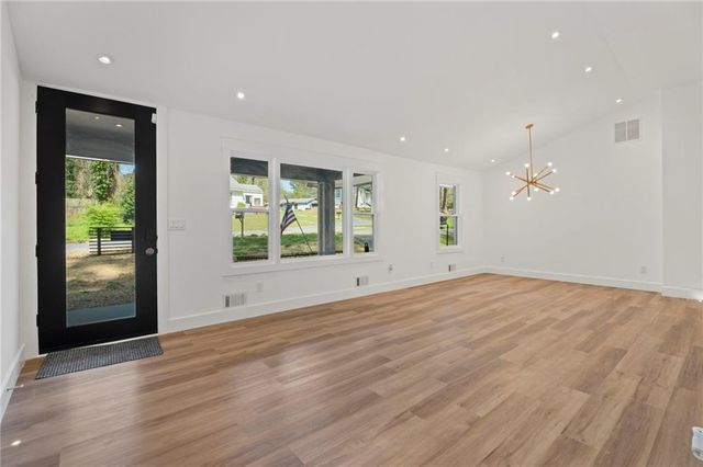 2746 Dale Creek Drive NW, Atlanta, GA 30318