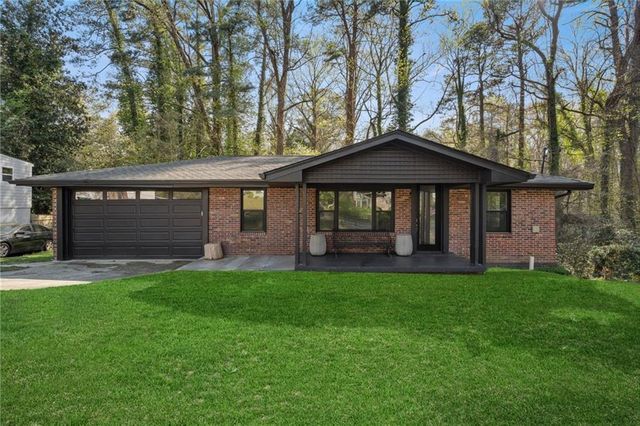 2746 Dale Creek Drive NW, Atlanta, GA 30318