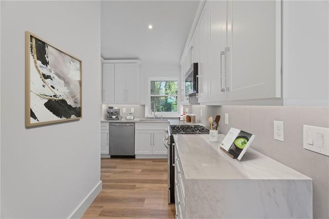 2746 Dale Creek Drive NW, Atlanta, GA 30318