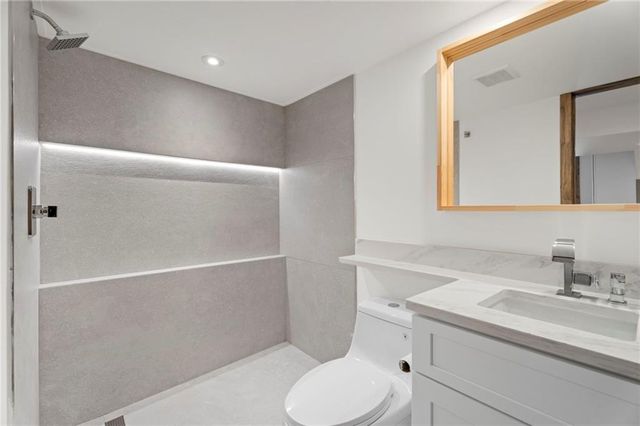 2746 Dale Creek Drive NW, Atlanta, GA 30318