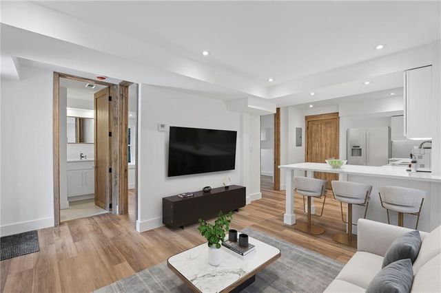 2746 Dale Creek Drive NW, Atlanta, GA 30318