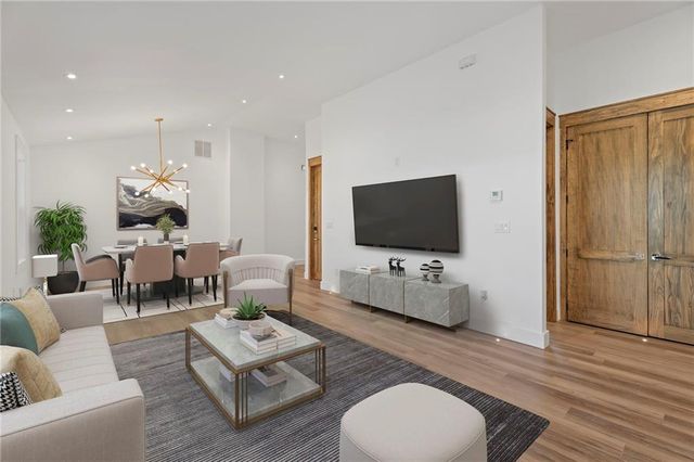 2746 Dale Creek Drive NW, Atlanta, GA 30318