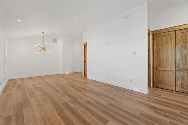 2746 Dale Creek Drive NW, Atlanta, GA 30318