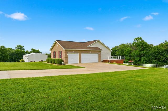 140 Brandi Lynn Drive, Foristell, MO 63348