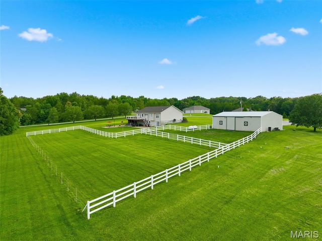 140 Brandi Lynn Drive, Foristell, MO 63348