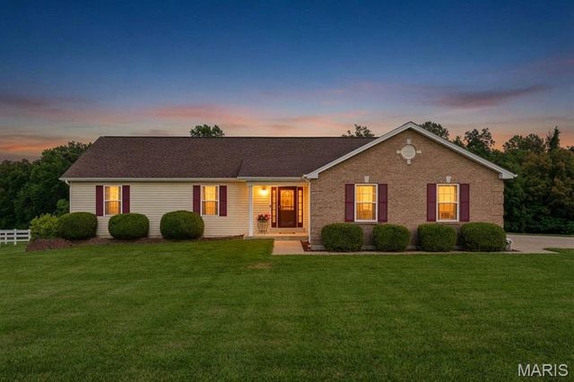 140 Brandi Lynn Drive, Foristell, MO 63348