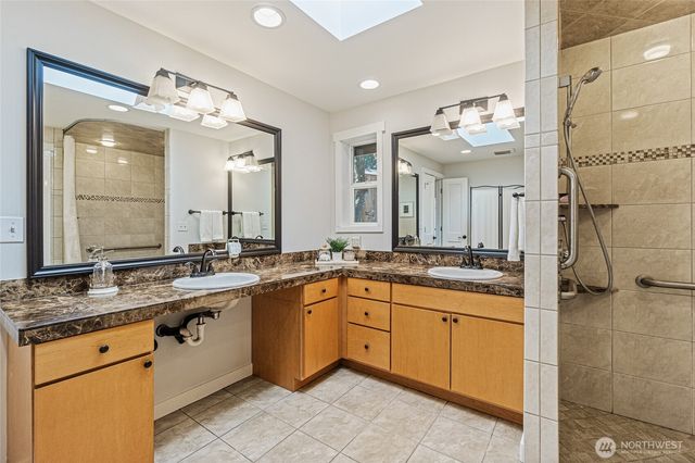 6525 154th Avenue NE, Redmond, WA 98052