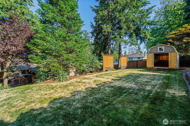 6525 154th Avenue NE, Redmond, WA 98052