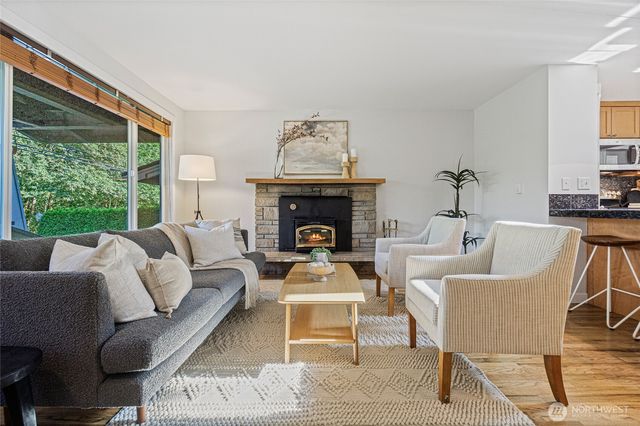 6525 154th Avenue NE, Redmond, WA 98052